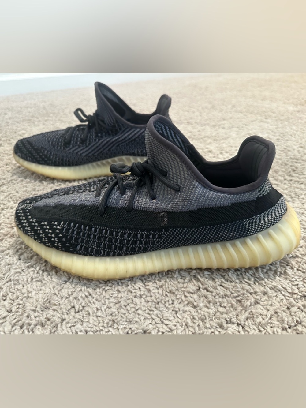 Adidas Yeezy 350 Boost V2 Carbon
